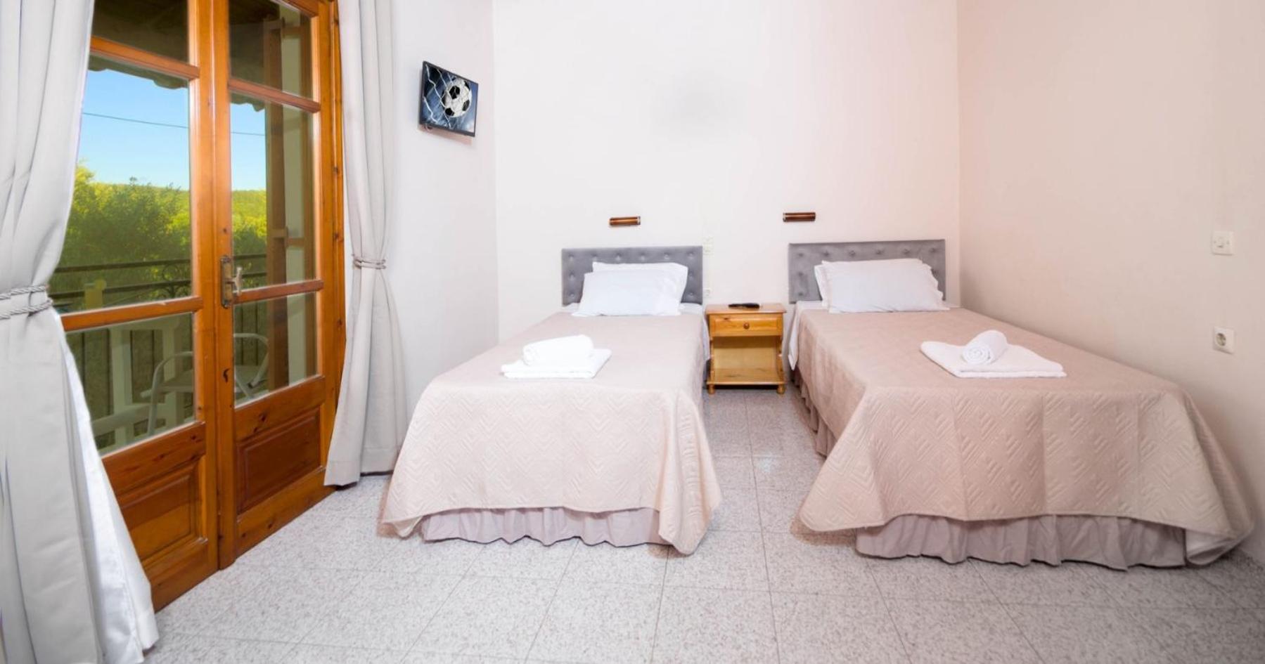 סידריון Chrysanthy Apartments מראה חיצוני תמונה
