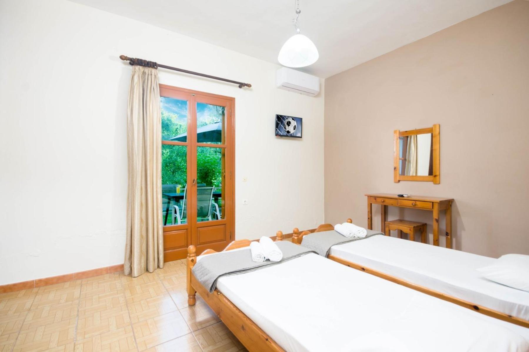 סידריון Chrysanthy Apartments מראה חיצוני תמונה