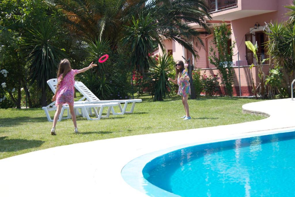 סידריון Chrysanthy Apartments מראה חיצוני תמונה
