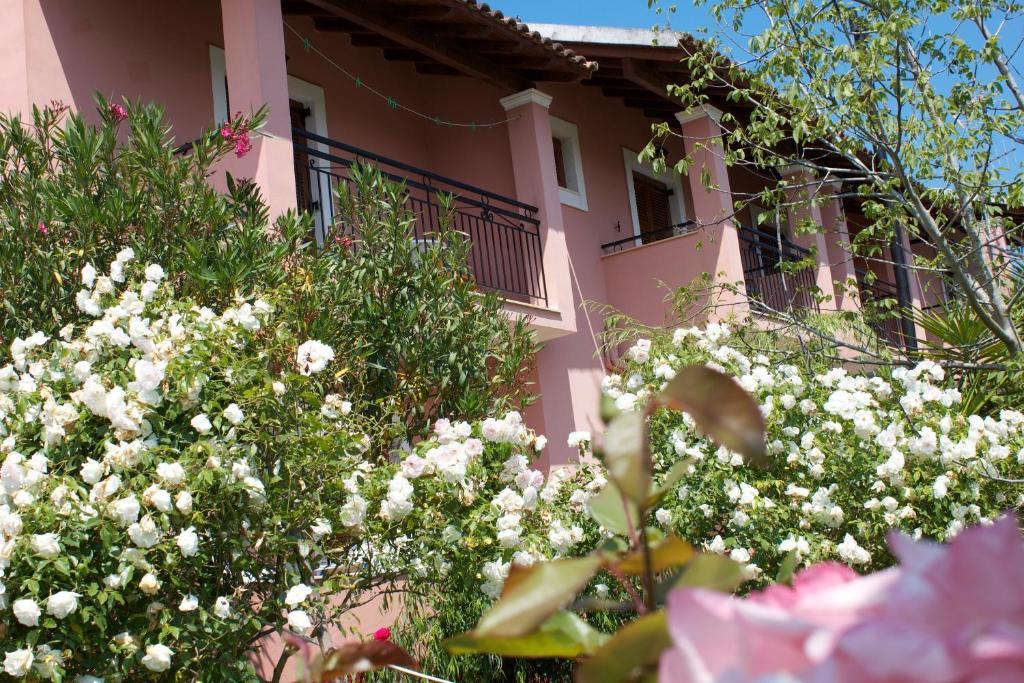 סידריון Chrysanthy Apartments מראה חיצוני תמונה